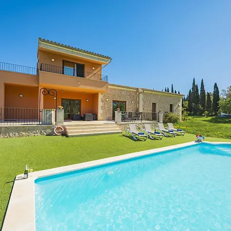 Villa Es Garrover *
